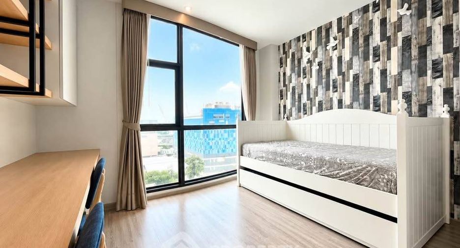For rent 2 bedrooms condo in Watthana, Bangkok