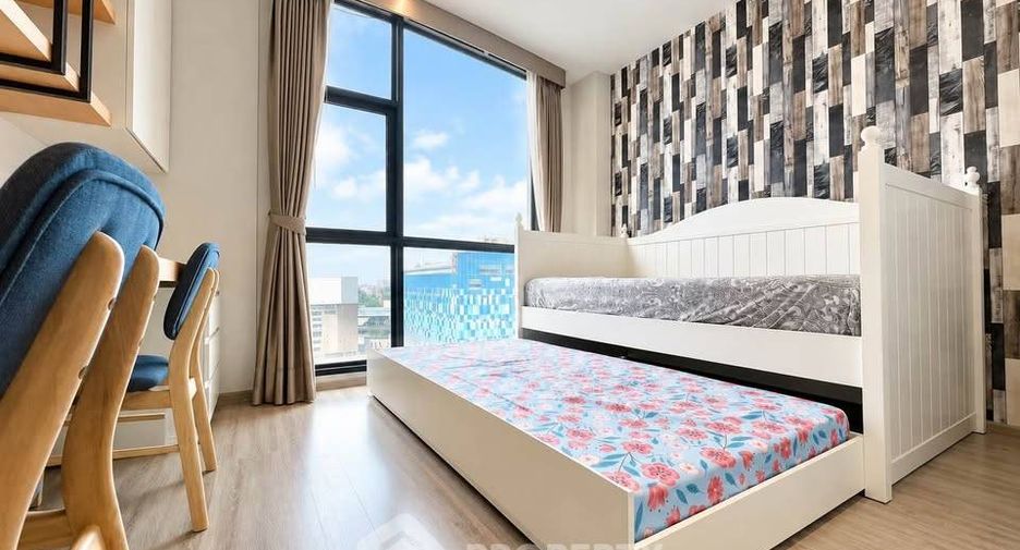 For rent 2 bedrooms condo in Watthana, Bangkok