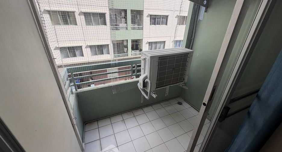 À louer 2 chambres condo à Suan Luang, Bangkok
