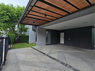 Haus zur Miete mit 3 Zimmer in Bang Kapi, Bangkok