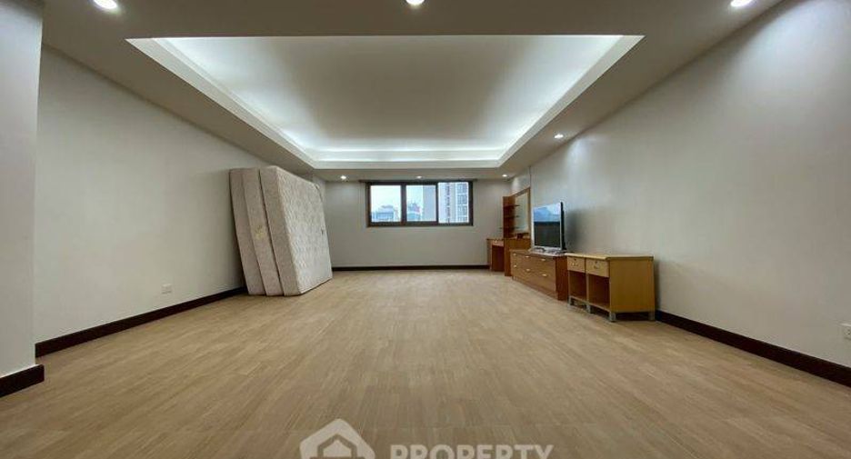Condo en alquiler de 4 habitaciones en Watthana, Bangkok