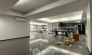 Condo en alquiler de 4 habitaciones en Watthana, Bangkok