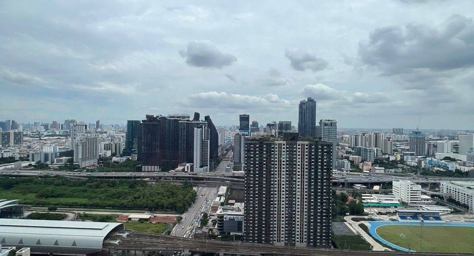 For rent 2 bedrooms condo in Watthana, Bangkok