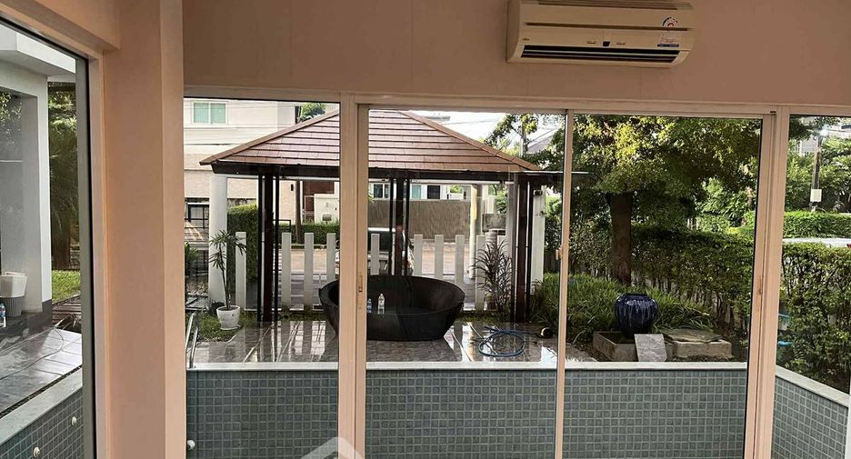 Haus zur Miete mit 3 Zimmer in Prawet, Bangkok