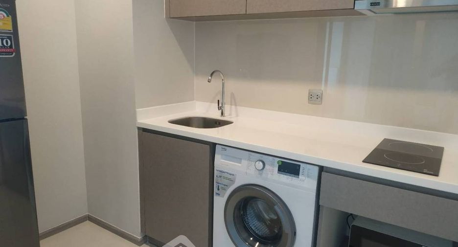 Wohnung zur Miete mit 1 Zimmer in Huai Khwang, Bangkok