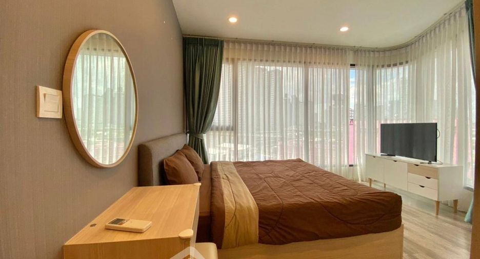 For rent 2 bedrooms condo in Watthana, Bangkok