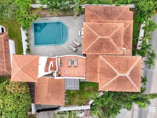 À louer 6 chambres villa à Bang Lamung, Chonburi