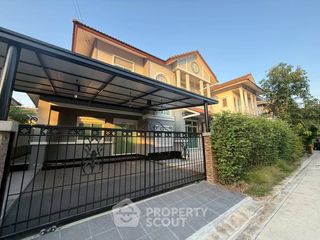 Haus zur Miete mit 3 Zimmer in Prawet, Bangkok