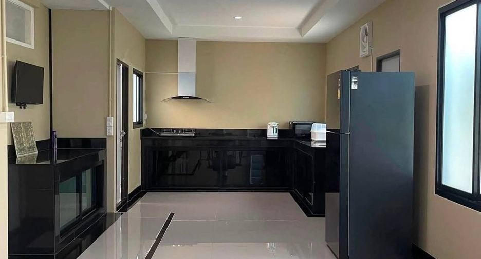 Haus zur Miete mit 3 Zimmer in Prawet, Bangkok