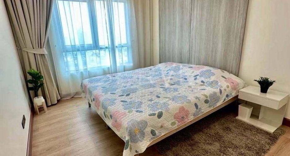 Аренда 2 спальни кондо в Хуаи Кхщанг, Бангкок