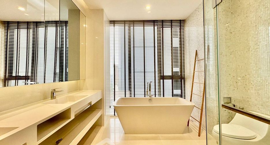 Condo en alquiler de 2 habitaciones en Khlong Toei, Bangkok