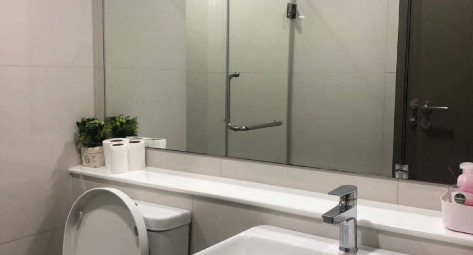 Wohnung zur Miete mit 1 Zimmer in Huai Khwang, Bangkok
