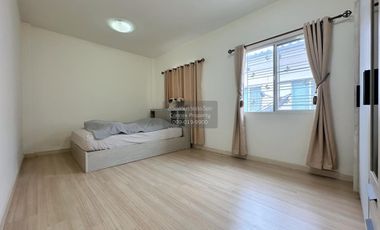 Reihenhaus zum Kauf mit 3 Zimmer in Bang Yai, Nonthaburi
