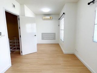 Reihenhaus zum Kauf mit 3 Zimmer in Bang Yai, Nonthaburi