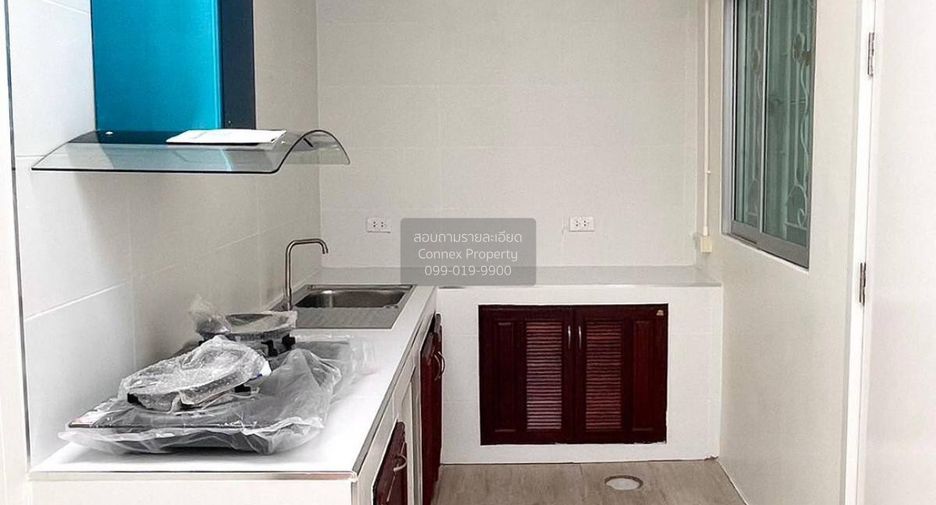 Reihenhaus zum Kauf mit 3 Zimmer in Bang Yai, Nonthaburi