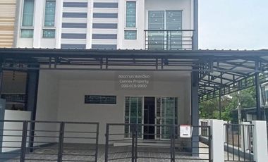 Reihenhaus zum Kauf mit 3 Zimmer in Khlong Sam Wa, Bangkok