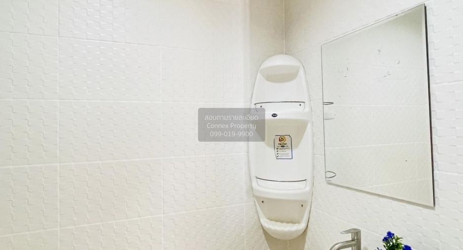 For sale 3 bedrooms townhouse in Bang Sao Thong, Samut Prakan