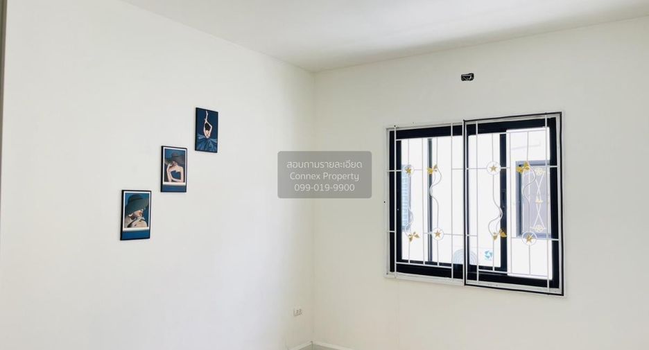 For sale 3 bedrooms townhouse in Bang Sao Thong, Samut Prakan