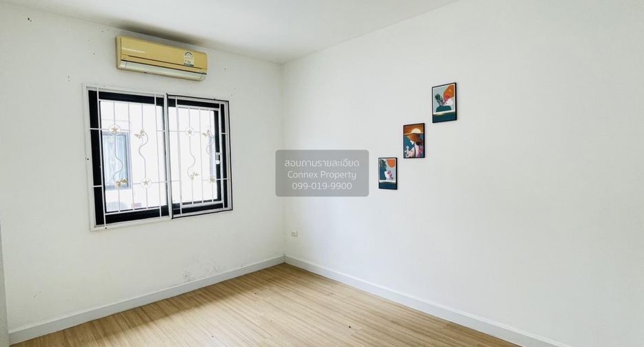For sale 3 bedrooms townhouse in Bang Sao Thong, Samut Prakan