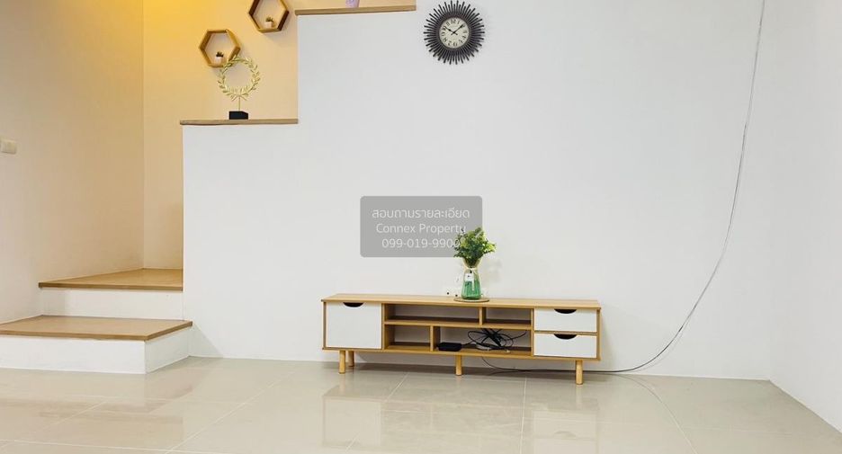 For sale 3 bedrooms townhouse in Bang Sao Thong, Samut Prakan