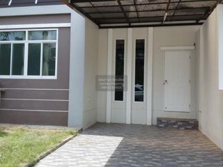 出售 2 卧室 联排别墅 在 Mueang Nakhon Ratchasima, Nakhon Ratchasima