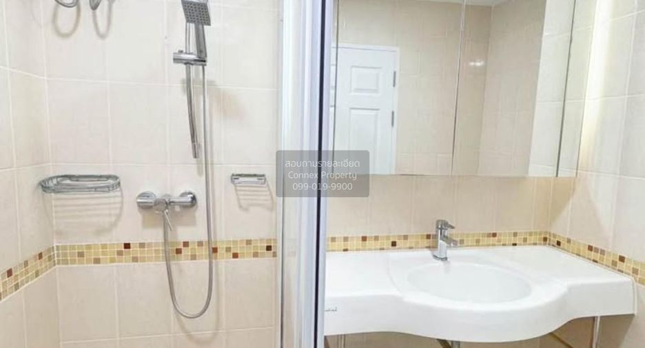 For rent 2 bedrooms condo in Huai Khwang, Bangkok