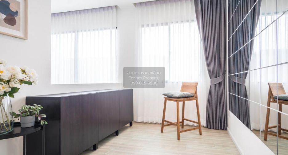 For rent 3 bedrooms townhouse in Suan Luang, Bangkok