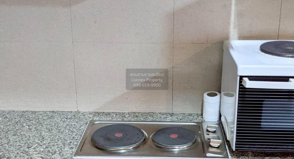 For rent 2 bedrooms condo in Pathum Wan, Bangkok