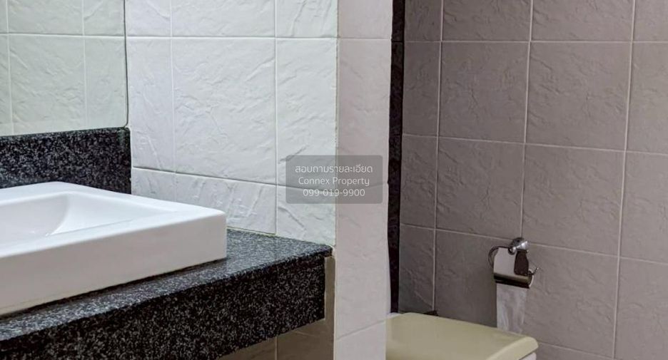For rent 2 bedrooms condo in Pathum Wan, Bangkok