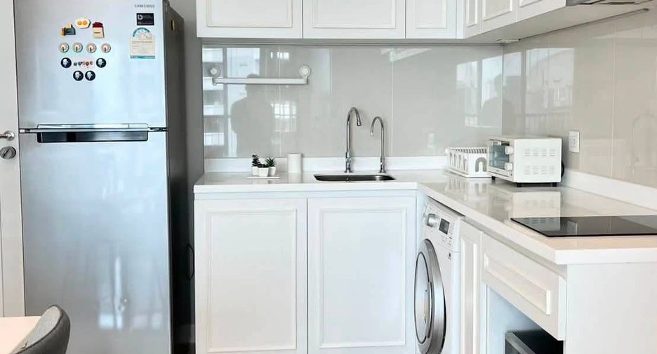 Condo en alquiler de 2 habitaciones en Pathum Wan, Bangkok