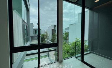 Haus zur Miete mit 4 Zimmer in Saphan Sung, Bangkok
