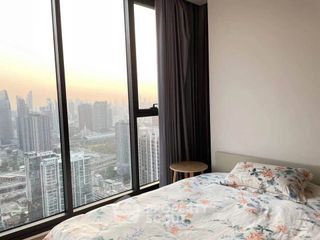 À louer 2 chambres condo à Huai Khwang, Bangkok