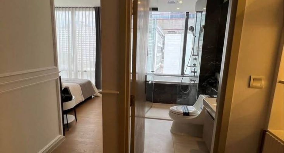 For rent 2 bedrooms condo in Bang Rak, Bangkok