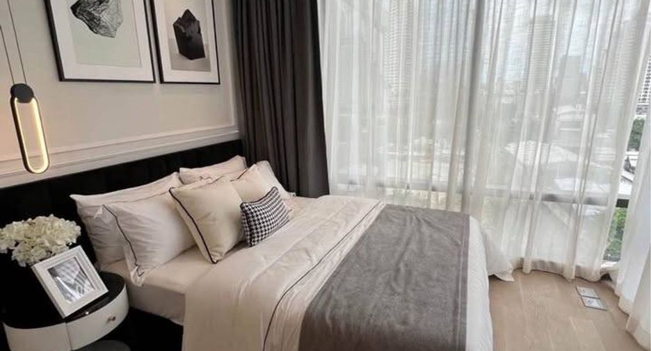 For rent 2 bedrooms condo in Bang Rak, Bangkok