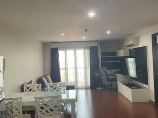 À louer 2 chambres condo à Suan Luang, Bangkok