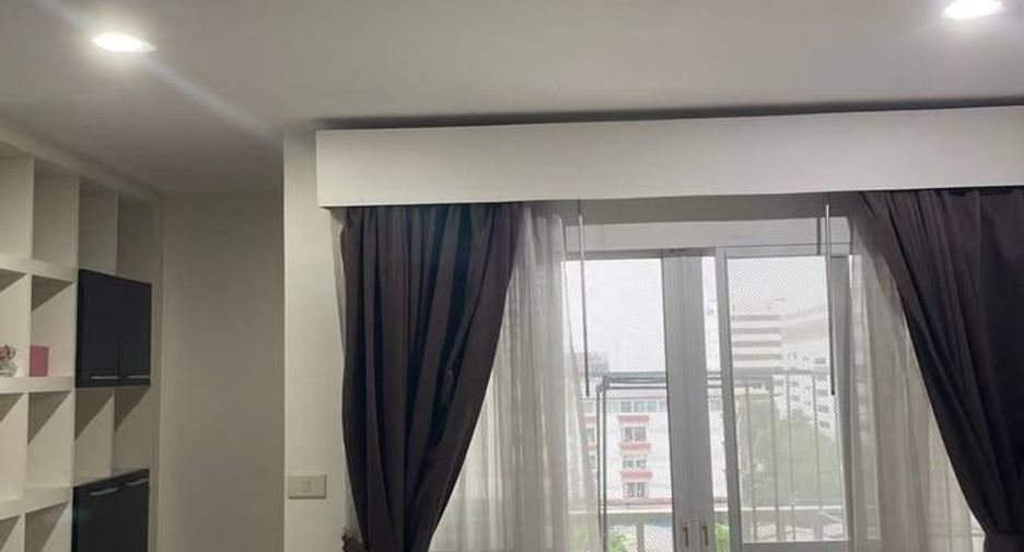 À louer 2 chambres condo à Suan Luang, Bangkok