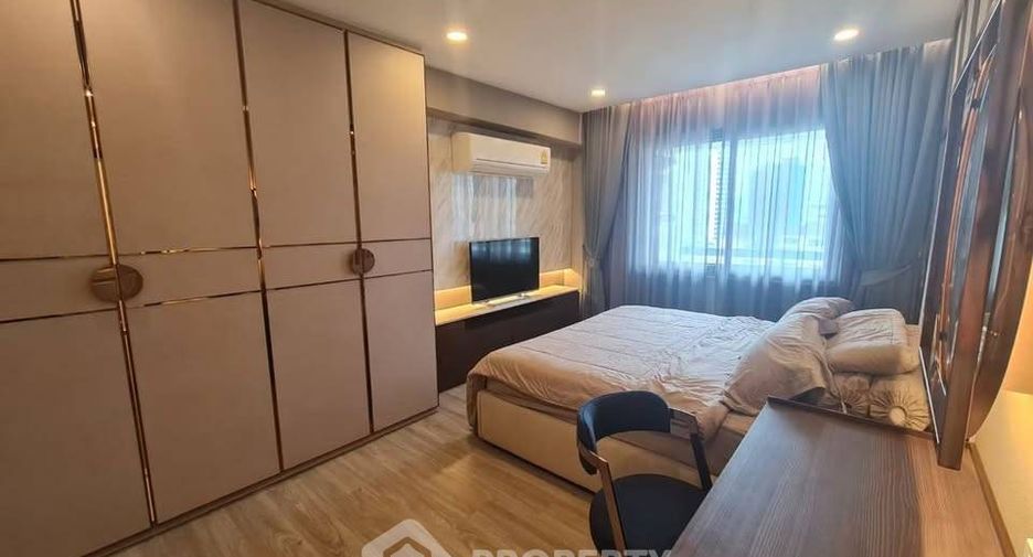 À louer 3 chambres condo à Suan Luang, Bangkok