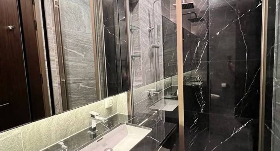 Condo en alquiler de 2 habitaciones en Khlong Toei, Bangkok