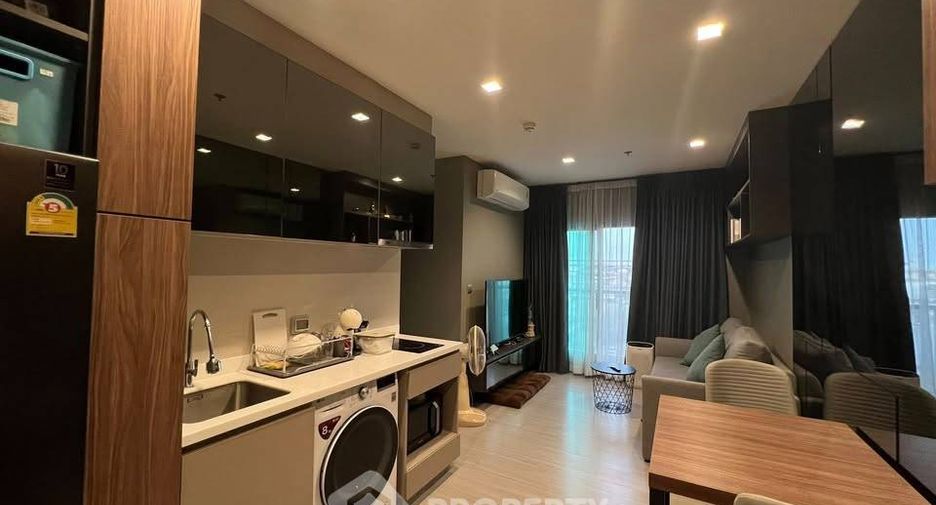 For rent 2 ベッドルーム condo in Phra Khanong, Bangkok