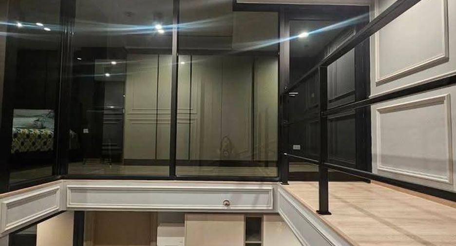 For rent 2 bedrooms condo in Huai Khwang, Bangkok