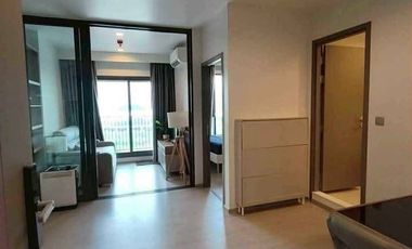 À louer 1 chambre condo à Huai Khwang, Bangkok