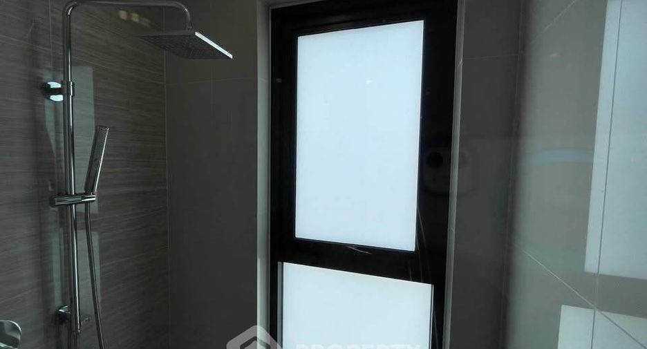 Condo en alquiler de 2 habitaciones en Khlong San, Bangkok