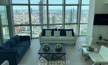 For rent 3 bedrooms condo in Sathon, Bangkok