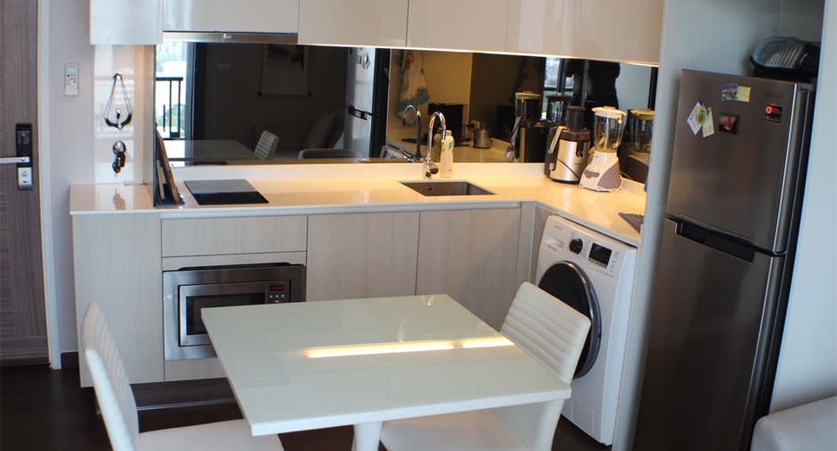 For sale 1 bed condo in Watthana, Bangkok
