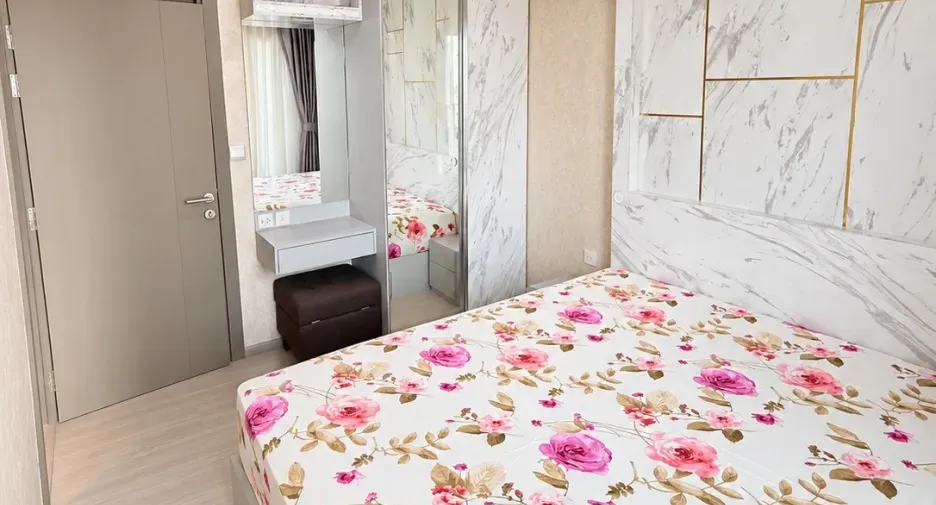 À vendre et à louer 2 chambres condo à Huai Khwang, Bangkok