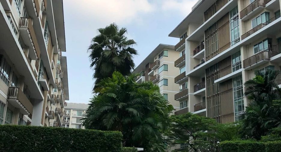 For sale 2 bedrooms condo in Watthana, Bangkok