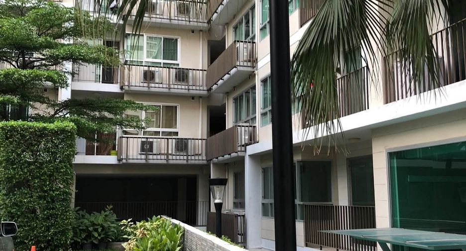 For sale 2 bedrooms condo in Watthana, Bangkok