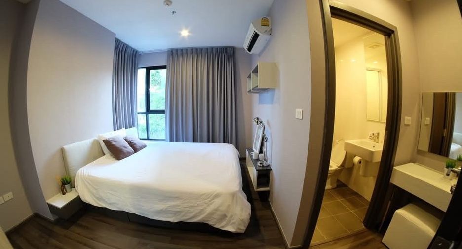 For rent 2 bedrooms condo in Watthana, Bangkok