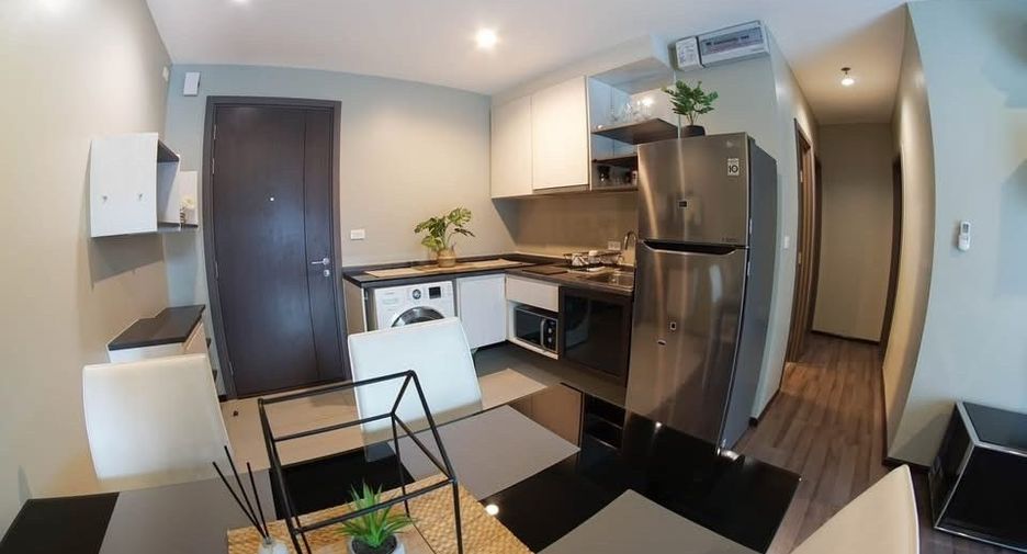 For rent 2 bedrooms condo in Watthana, Bangkok