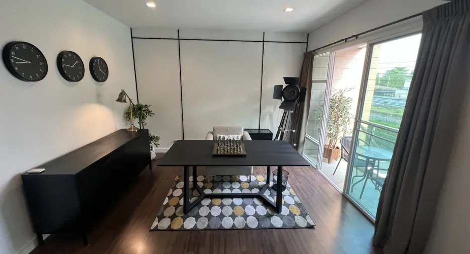 出租 3 卧室 联排别墅 在 Prawet, 曼谷